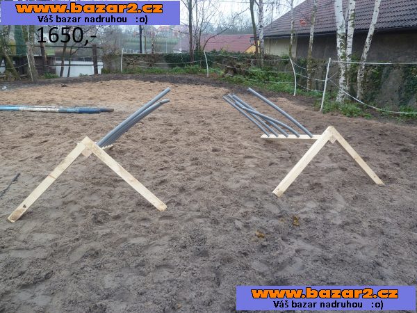 Překážka pro koňské agility