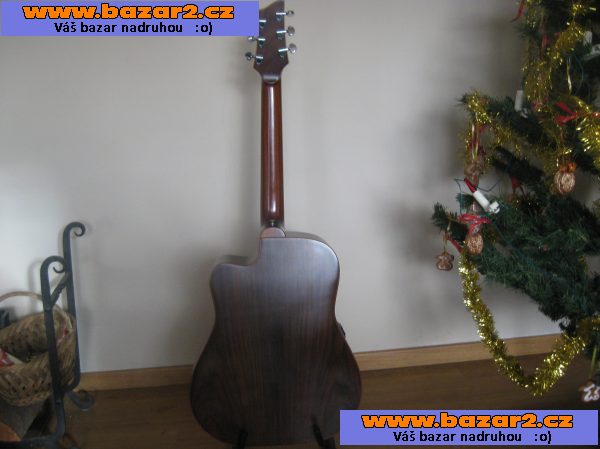 Elektroakustická kytara VKV