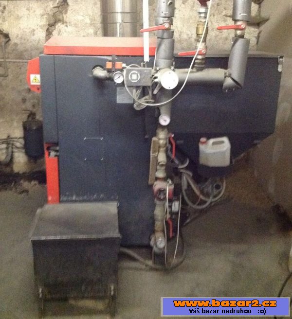 Automatický kotel na pelety a obilí
