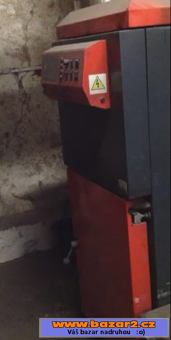Automatický kotel na pelety a obilí