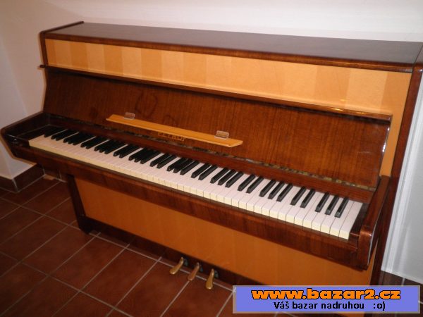 Pianino Petrof ve vynikajícím stavu