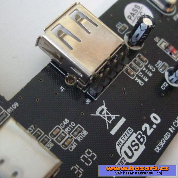 5 USB porty navíc  - PCI USB řadič