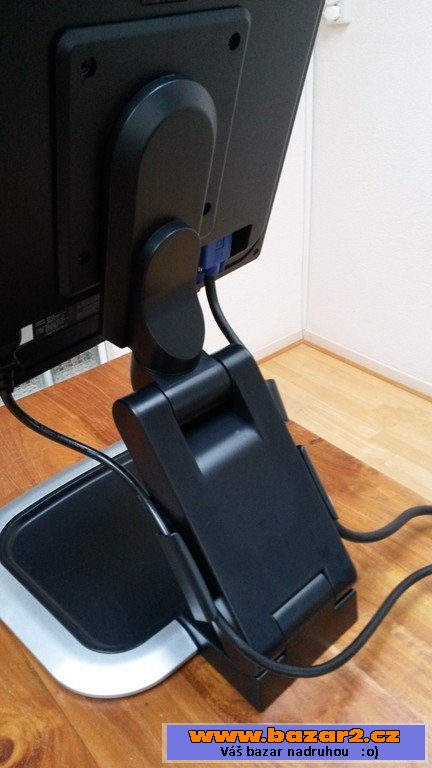 Špičkový 17” LCD monitor HP 