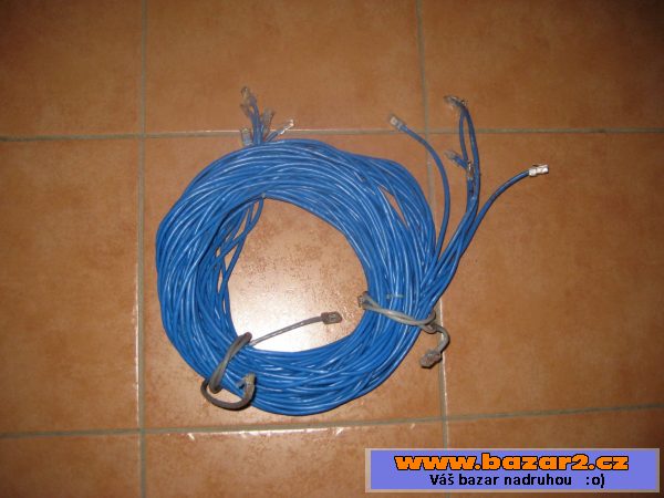 Kabel k internetu - modrý