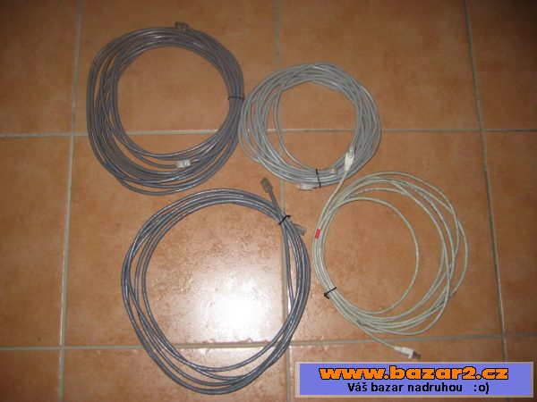 Kabel k internetu - šedý