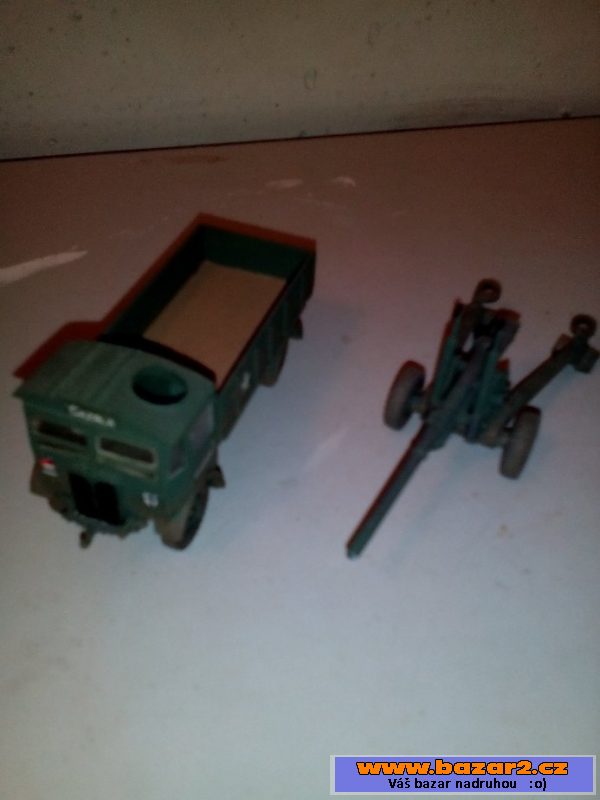 Pozemní technika 1/72