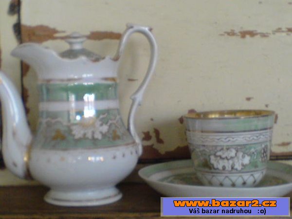 Porcelánový servis, skleničky hmožd