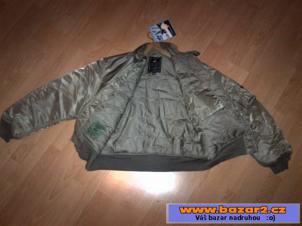 Legendární Alpha Industries CWU 45