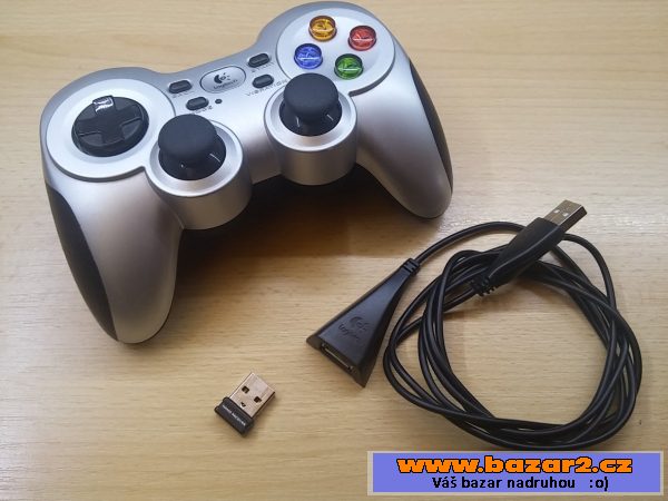 Logitech Gamepad F710