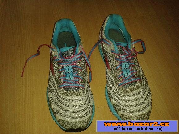 Běžecké dámské boty Mizuno