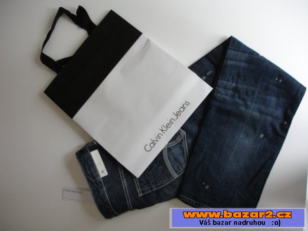CALVIN KLEIN JEANS S VELKOU SLEVOU