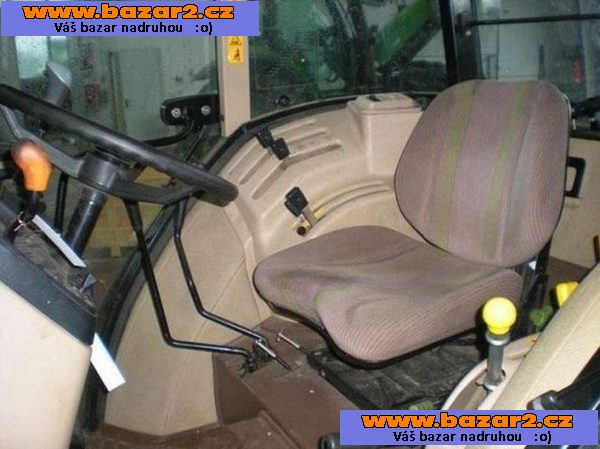 John Deere 5215