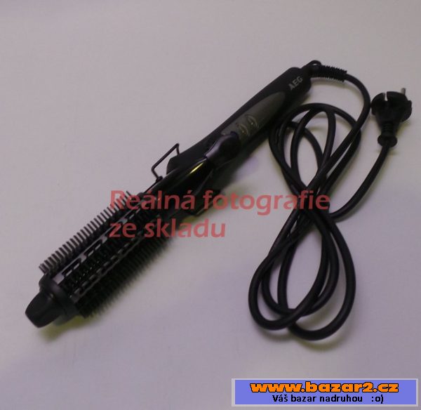 Kulmofén AEG 5577, 2 v 1, černý