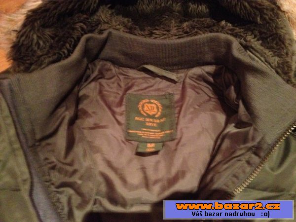 Péřovka Pull & Bear