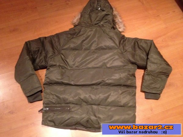 Péřovka Pull & Bear