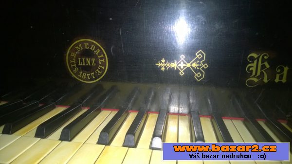 Prodám klavír (křídlo) Karl Burhta