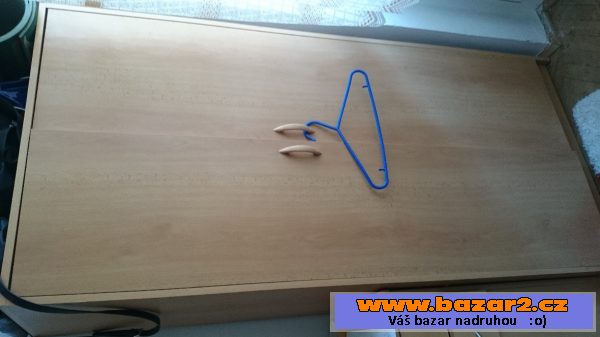 Zdarma za odvoz nábytek 