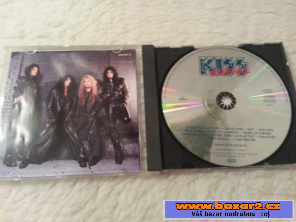 CD Sepultura - Against,  Kiss
