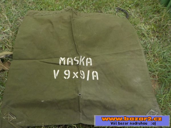 Vojenské brašny, vaky, plachty aj.