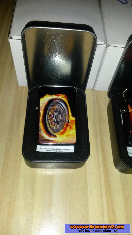 Benzínový celokovový zapalovače 