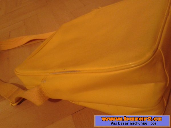 Taška zn. Puma Mono Flight + dárky