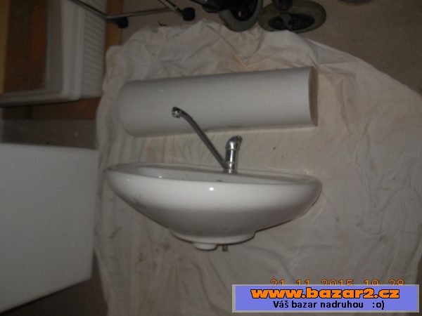 Umyvadlo a bidet od Jika.