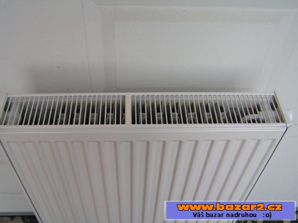 1ks Korado Radik 90x10x60cm
