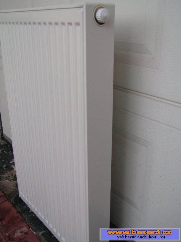 1ks Korado Radik 90x10x60cm