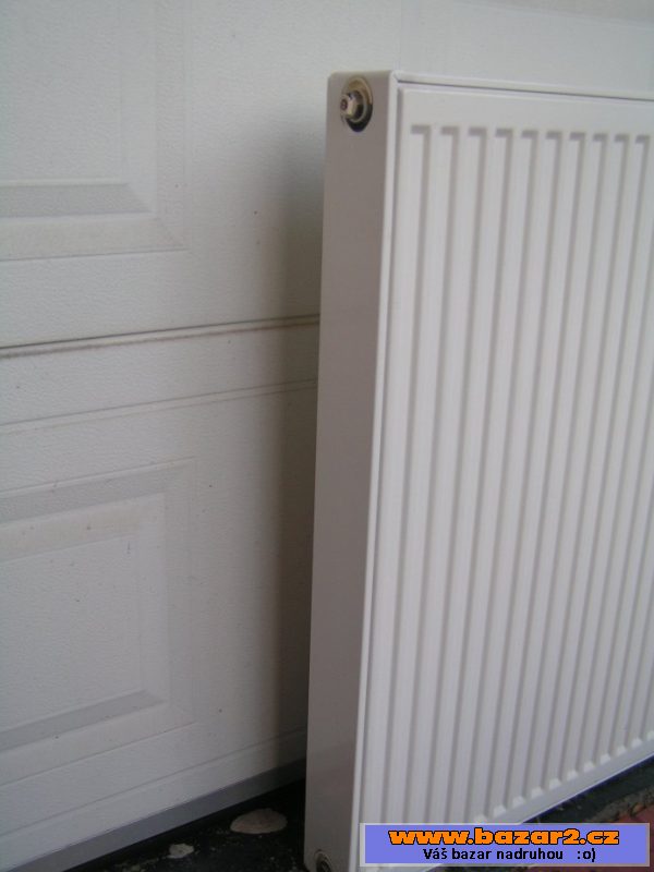 1ks Korado Radik 90x10x60cm