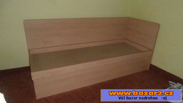 Prodám postel s úložným prostorem