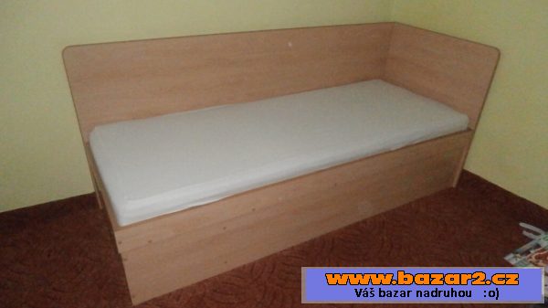 Prodám postel s úložným prostorem