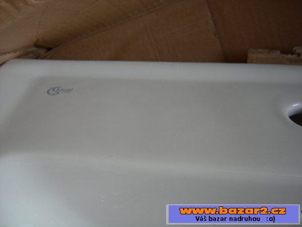 Umyvadlo Ideal Standard, 60 cm