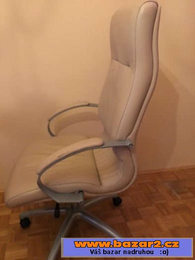 Kožené kancelářské křeslo 