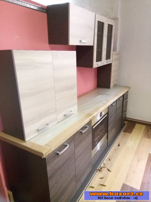 Nová kuchyňská sestava / linka