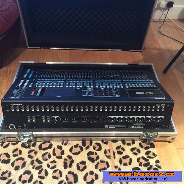 Allen a Heath QU-32 mixážní pulty