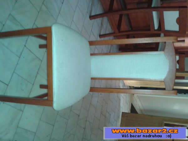 Židle a stoly  do restaurace