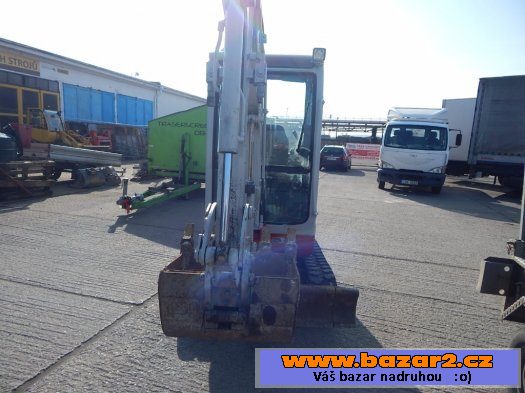 Takeuchi TB 016