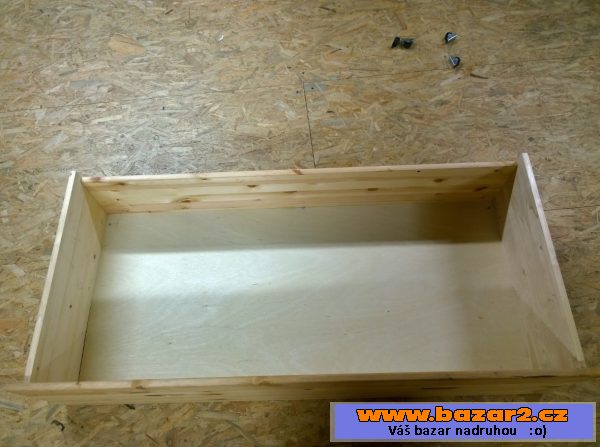 Šuple pod postel