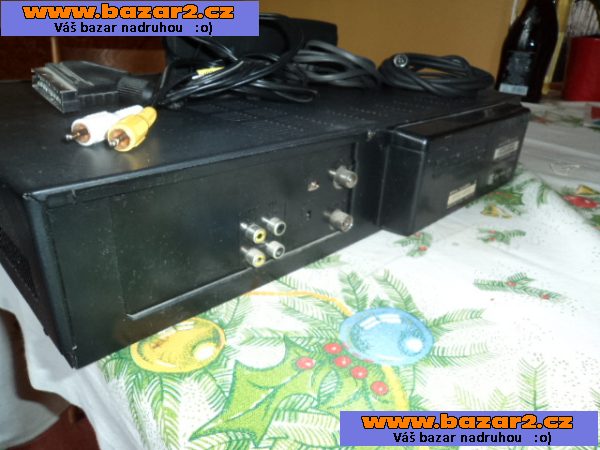Akai videorekordér.