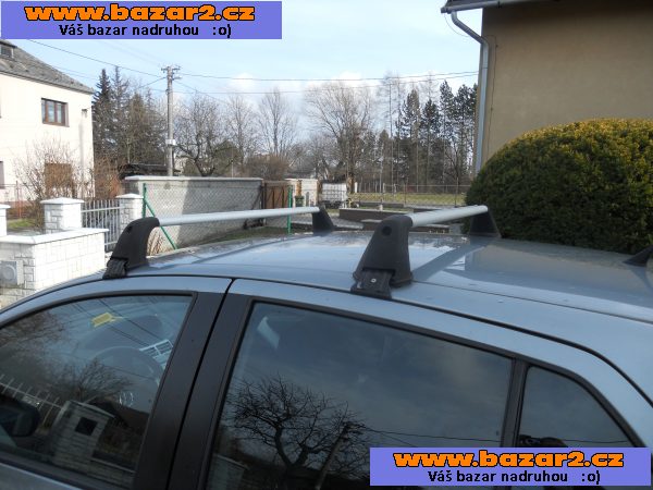 Střešní nosiče Toyota Yaris