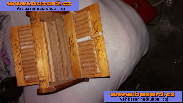 Stará dozička na cigarety-ručně vypalovaná