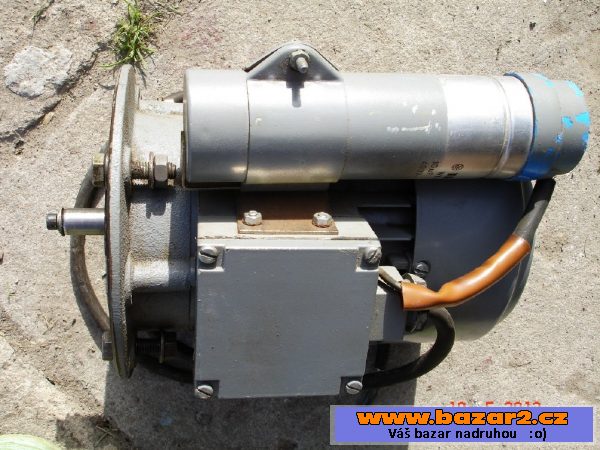 El.motor přírub.220V/370W /2800ot  