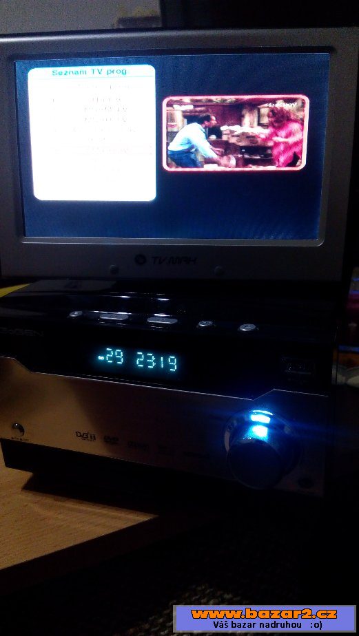 Mini věž s Dvbt a výklopným monitor