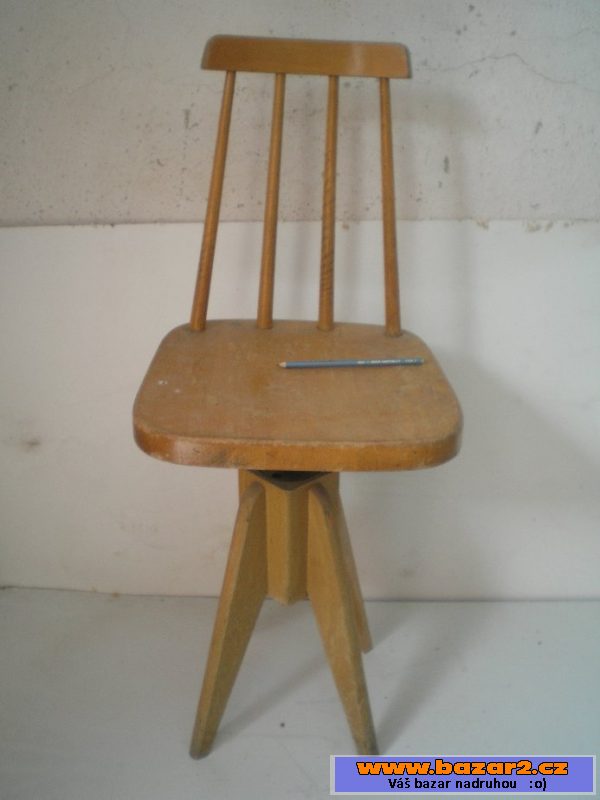 Retro křesla, toaletní stolek