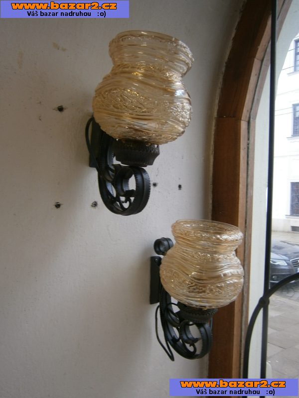 4 ks rustikálních světel(lamp) na stěnu, jsou kované