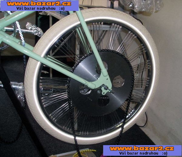 kolo s pomocným motorem
