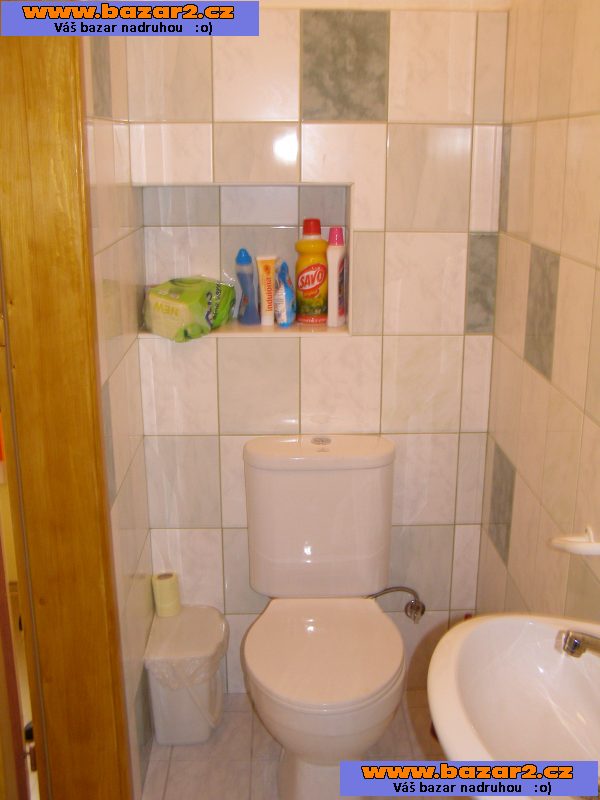 Pronajmu rekreační chatu přímo u vody - jižná čechy