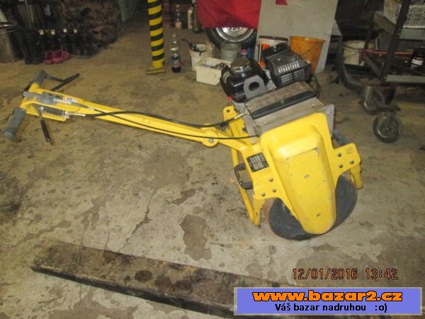 Vibrační válec Bomag BW55E