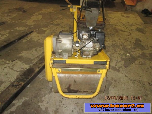 Vibrační válec Bomag BW55E
