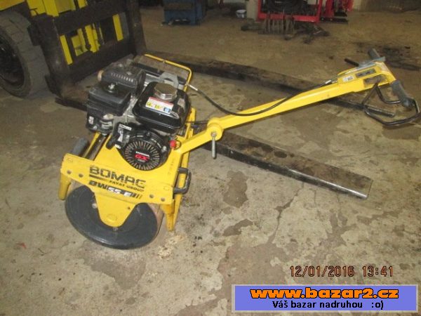 Vibrační válec Bomag BW55E